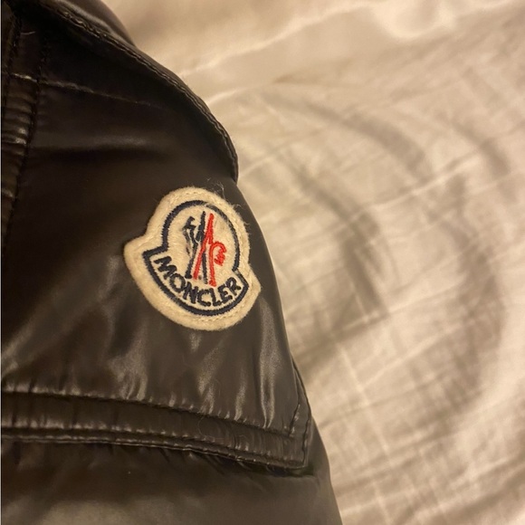 Women’s moncler long down puffer coat - Picture 5 of 7